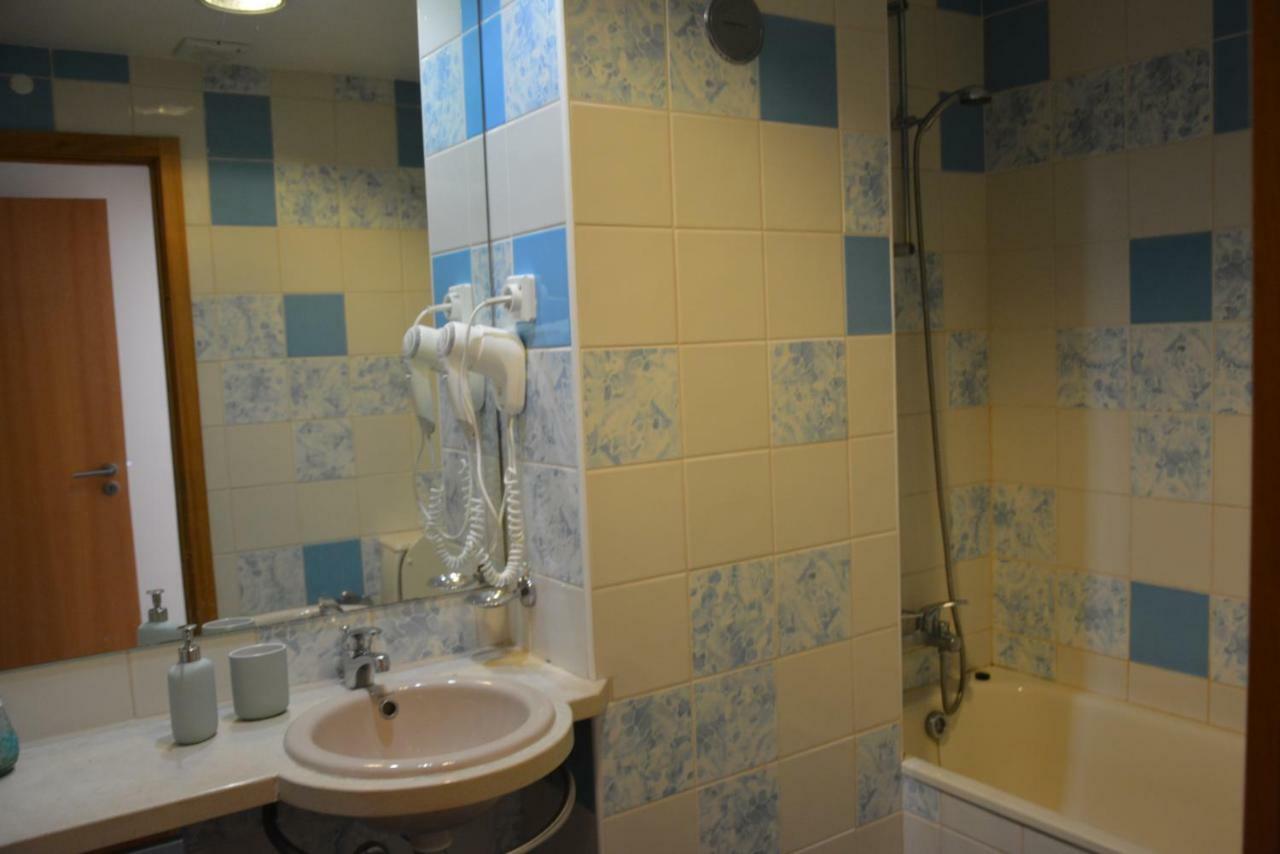 Beautiful Apartment In Albufeira Marina Esterno foto